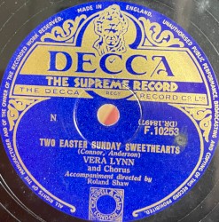 Two Easter Sunday Sweethearts / Du bist mein Liebshoen