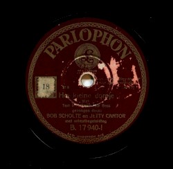 Het kleine dorpje / In een klein café bij Parijs