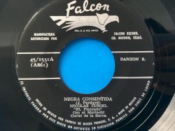 No aguantas nada / Negra consentida