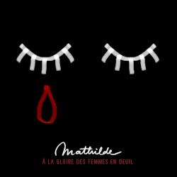 À la gloire des femmes en deuil