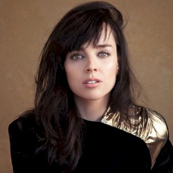 Tourne autour de moi