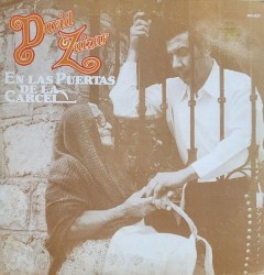 En las puertas de la cárcel