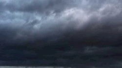 a night full of clouds