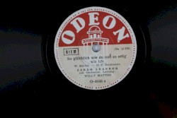 So glücklich wie Du und so selig wie ich / Ich hab’ Angst vor Dir und der Liebe