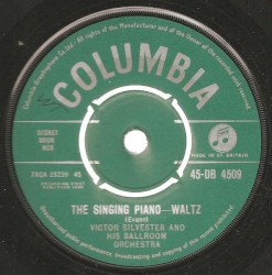 The Singing Piano / Paper Roses