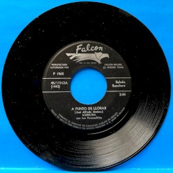 Me tienes a mi / A punto de llorar