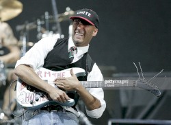 2005-05-21: KROQ Weenie Roast: Verizon Wireless Amphitheatre, Irvine, CA, USA