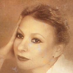 אסתר עופרים