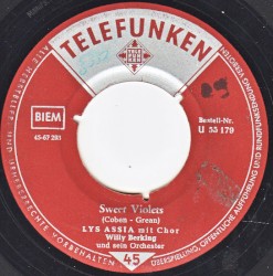 Sweet Violets / Oliven, Rosinen und Mandeln