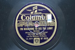 I'm Beginning to See the Light / Laura