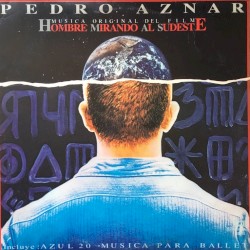 Hombre mirando al sudeste