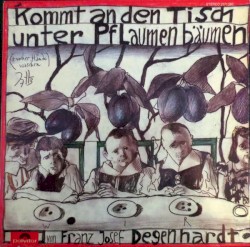 Kommt an den Tisch unter Pflaumenbäumen