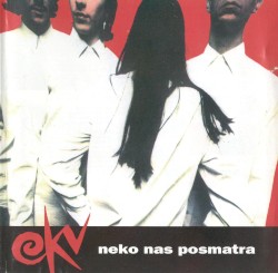 Neko nas posmatra