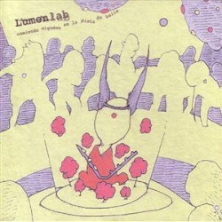 Comiendo algodón en la pista de baile