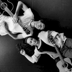 Öyle Kolay Aşık Olmam (Akustik)