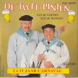 Van je voeten tot je wangen / Als ik m'n handjes op jouw heupen leg