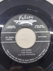 Las nubes / A sangre fría