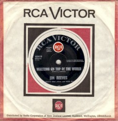 Waltzing on Top of the World / Mother Went A‐Walkin’