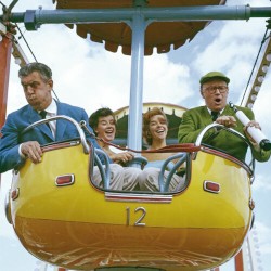 Knäppupplevelser 04 - Funny Boy