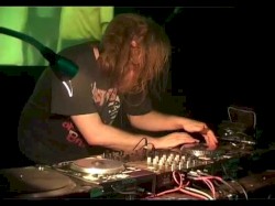 2005-05-19 Live at Clwb Ifor Bach