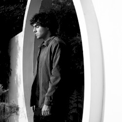 Постарайся не оглядываться