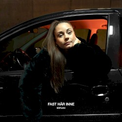 Fast här inne