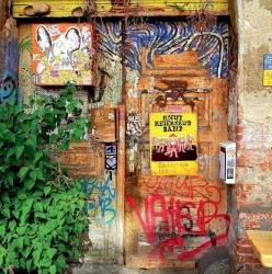 Life – Live at Røverstaden