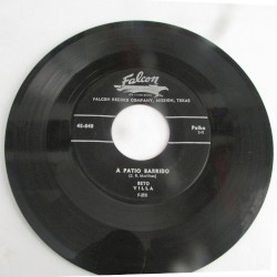 A patio barrido / Argelia