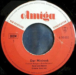 Der Minirock / Nanette