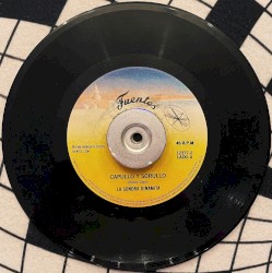 Capullo y sorullo / La cortina