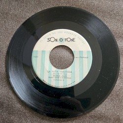 La niña traviesa / Al cantio del gallo