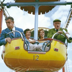 Knäppupplevelser 05 - Alla 4/Semestersångarna