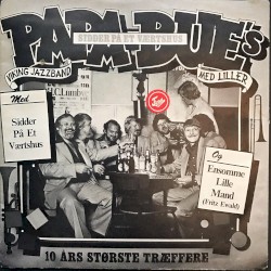 Sidder på et værtshus / Fritz Ewald (Ensomme lille mand)