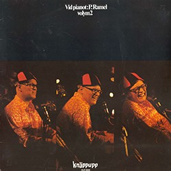 Vid pianot: P. Ramel volym 2