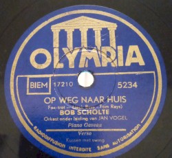 Op weg naar huis / Kussen met swing