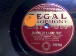 Leaning on a Lamp Post / Hi-Tiddly-Hi-Ti Island