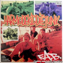 Harmodekiddiejunk / F.A.B. am Mikrofon