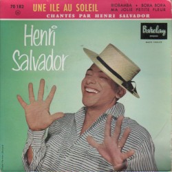 Une Ăźle au soleil