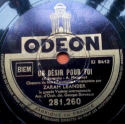 Un désir pour toi / Le vent m’a dit une chanson