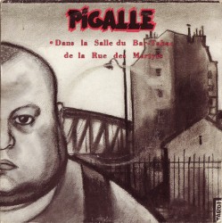 Dans la salle du bar-tabac de la rue des Martyrs