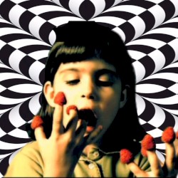 Amelie In Wonderland V1