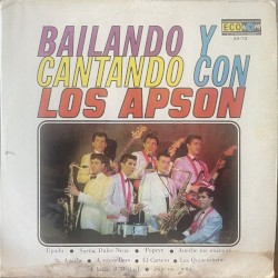 Bailando y cantando con Los Apson