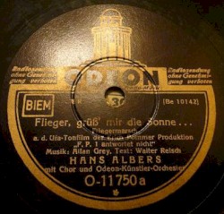 Flieger, grüß’ mir die Sonne… / Ganz da hinten, wo der Leuchturm steht