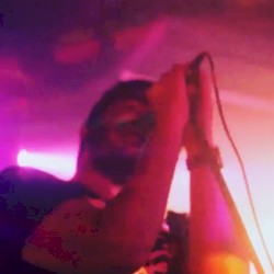 Synths, Distorção, Caos & Bootlegs: Ao Vivo Na Juventude Depressiva (16 Jun 2018)