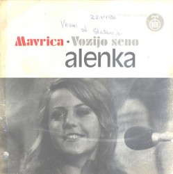 Mavrica / Vozijo seno