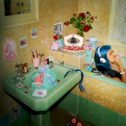 LOOKING FOR PEOPLE TO UNFOLLOW