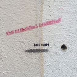 LoVe gROwS / waREhOuSE