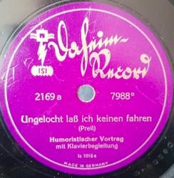 Ungelocht laß ich keinen fahren / Schön war’s doch beim Militär