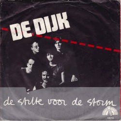 De stilte voor de storm / Koud en eenzaam