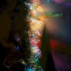 An der Straße gegenüber